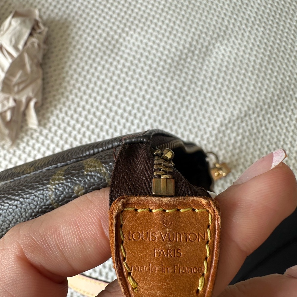 Louis Vuitton Monogram Brown Shoulder Bag - Picture 6 of 10